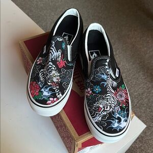 Vans Slip-On Shoes with Tiger and Floral Design